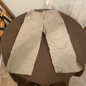 Khaki Capri